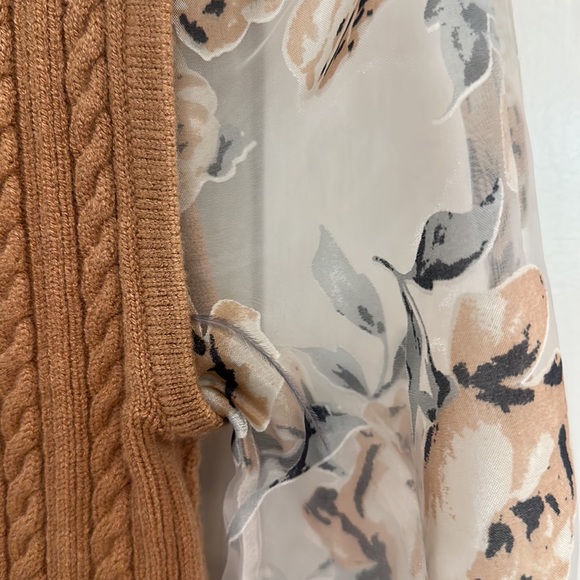 Anthropologie Maeve faux two piece sweater vest/sheer sleeve top - Picture 6 of 6